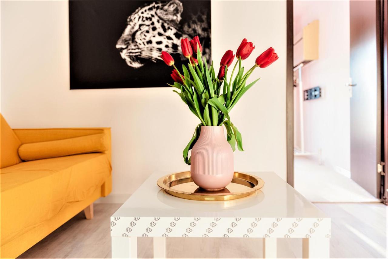 Parliament Marriott Unirii Square 5 Bedrooms Luxury Apartment Old Town Бухарест Экстерьер фото
