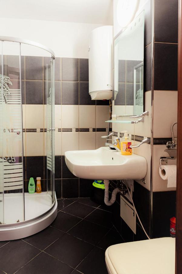 Parliament Marriott Unirii Square 5 Bedrooms Luxury Apartment Old Town Бухарест Экстерьер фото
